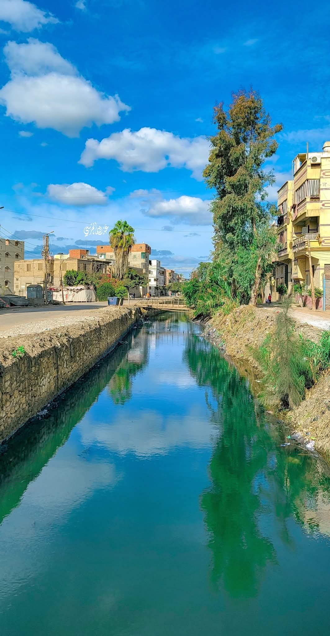 ترعة متفرعه من البحر الصغيره